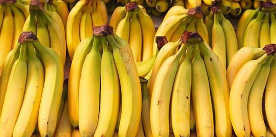 Membiasakan Makan Pisang pada Anak-Anak